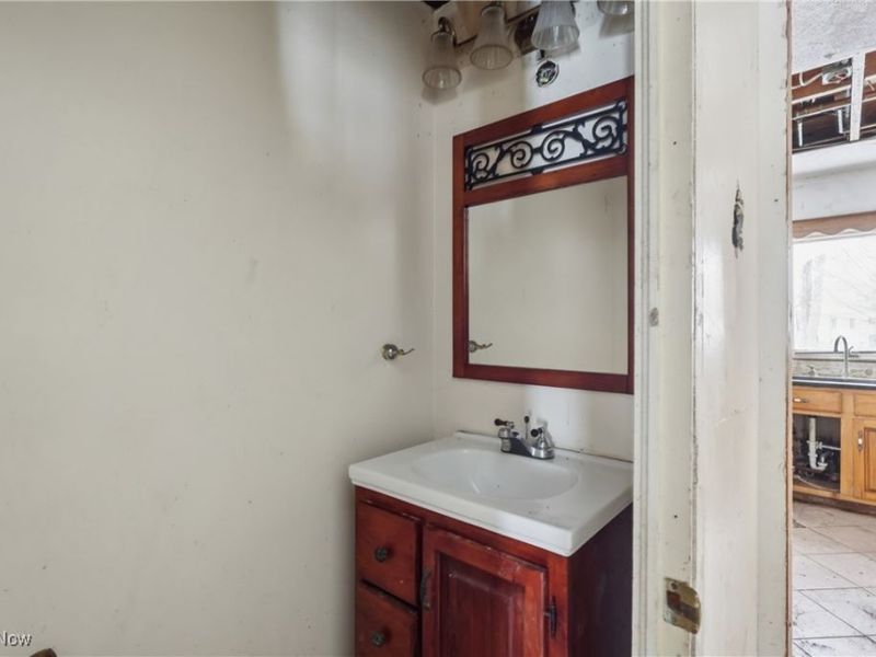 2100 W Salem Parkway, Westlake, OH 44145 Photo 32