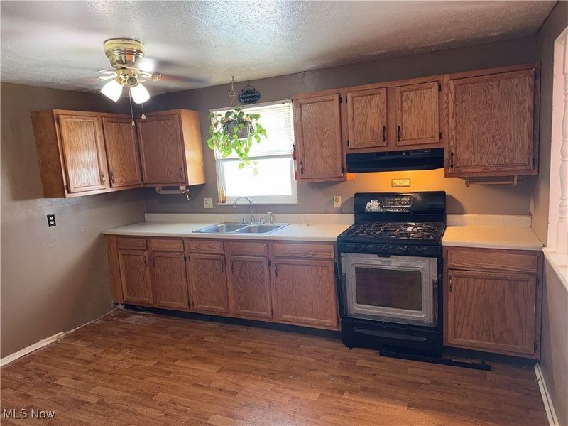 601 Silver Meadows Boulevard, Kent, OH 44240 Photo 2