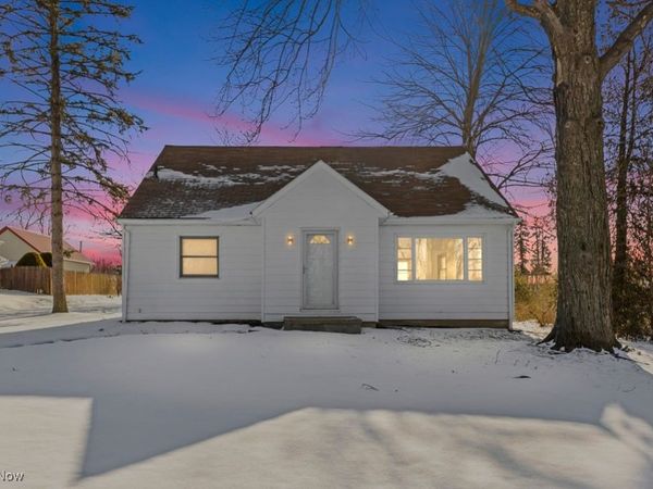 1724 Krumroy Road, Akron, OH 44312