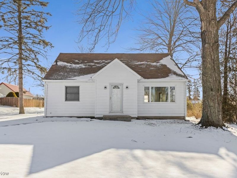 1724 Krumroy Road, Akron, OH 44312 Photo 2