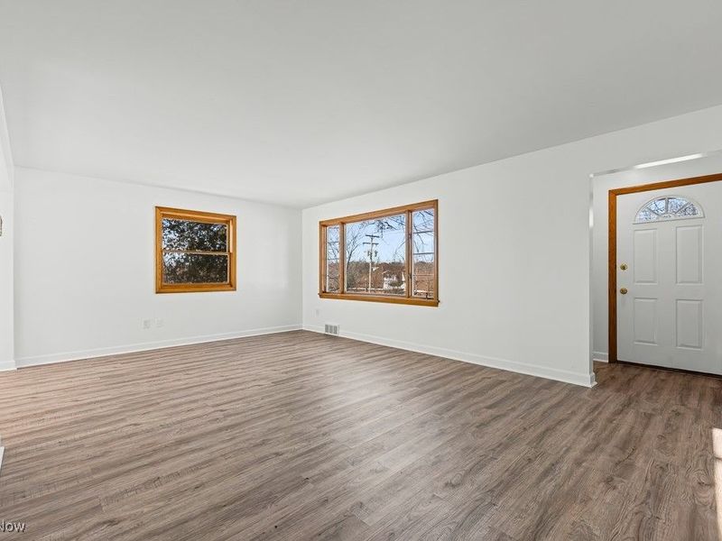 1724 Krumroy Road, Akron, OH 44312 Photo 8