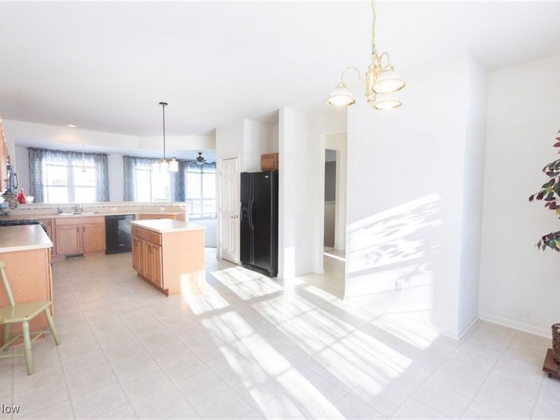 38342 Kingsbury Drive, North Ridgeville, OH 44039 Photo 21