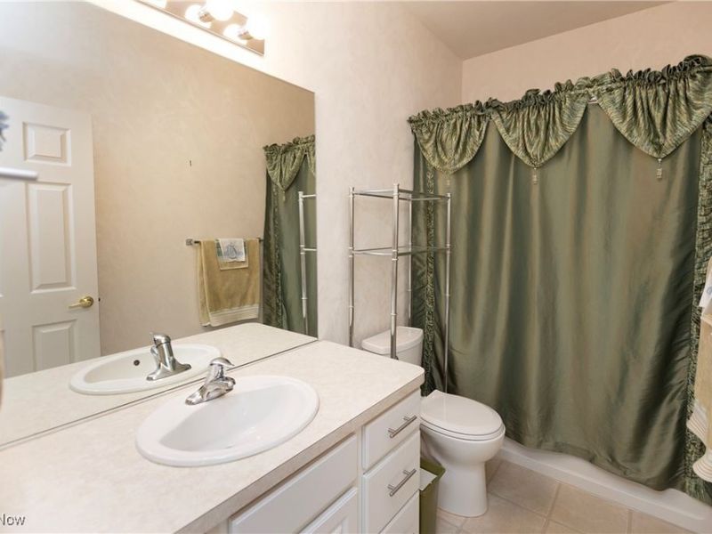 38342 Kingsbury Drive, North Ridgeville, OH 44039 Photo 35