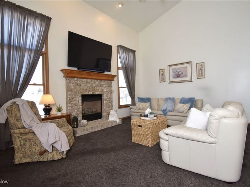 585 Creekside Drive, Hubbard, OH 44425 Photo 11