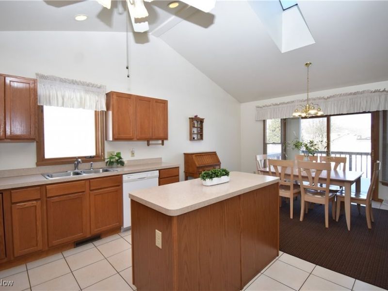 585 Creekside Drive, Hubbard, OH 44425 Photo 19