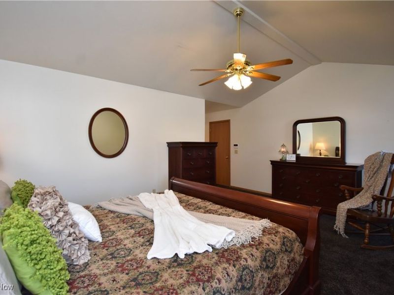 585 Creekside Drive, Hubbard, OH 44425 Photo 23