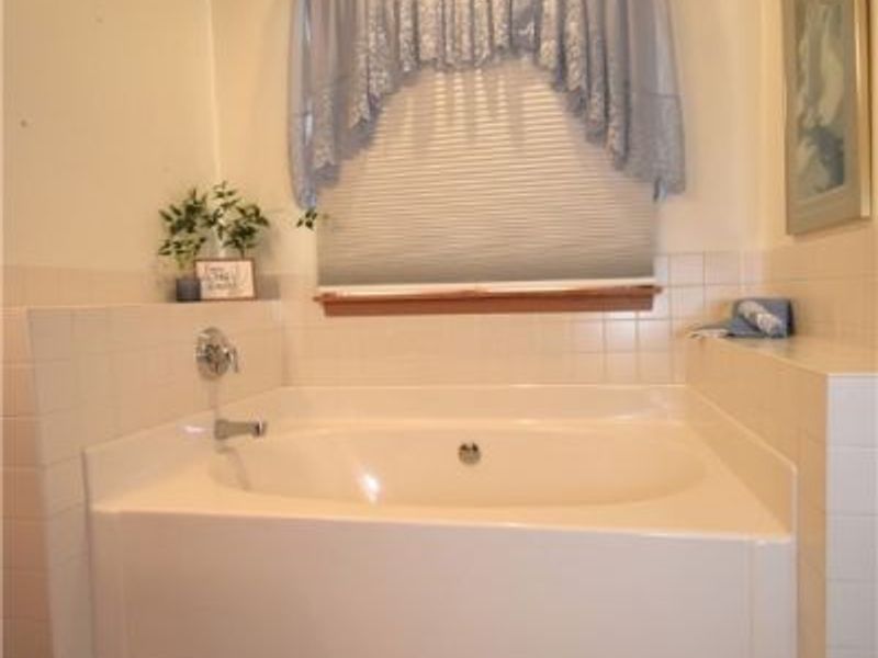 585 Creekside Drive, Hubbard, OH 44425 Photo 27