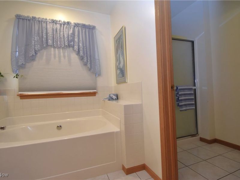 585 Creekside Drive, Hubbard, OH 44425 Photo 29