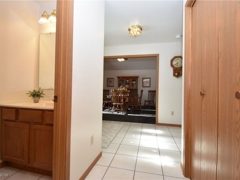 585 Creekside Drive, Hubbard, OH 44425 Photo 37