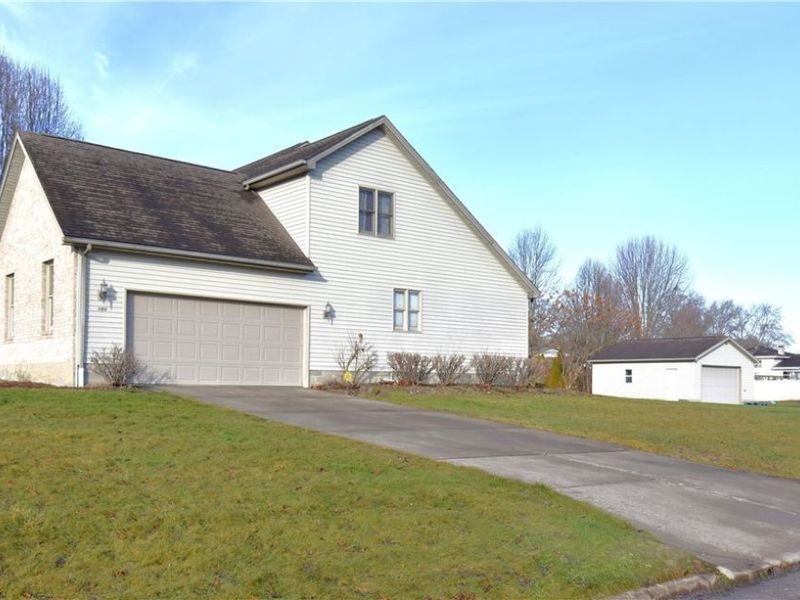 585 Creekside Drive, Hubbard, OH 44425 Photo 6