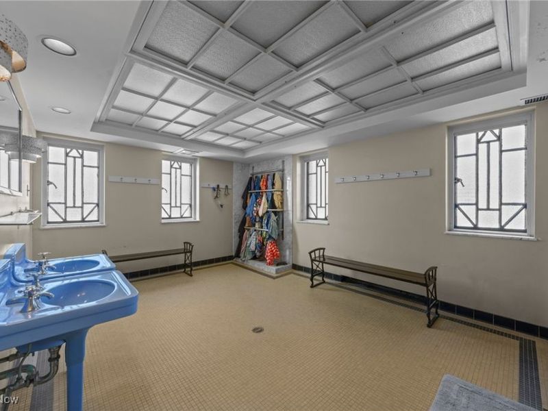 24400 Cedar Road, Beachwood, OH 44122 Photo 22