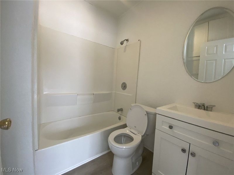 1230 Norwood Road, Cleveland, OH 44103 Photo 19