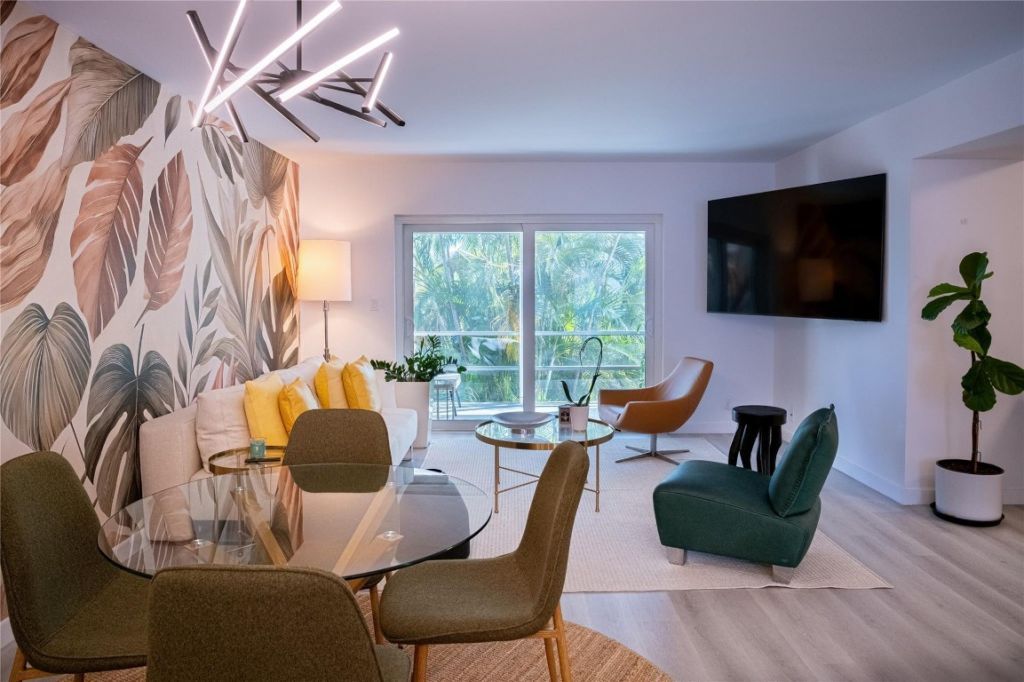 10 SE 13th St, Unit B3, Boca Raton, FL 33432 Photo