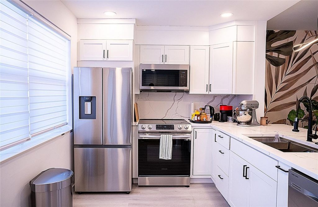 10 SE 13th St, Unit B3, Boca Raton, FL 33432 Photo