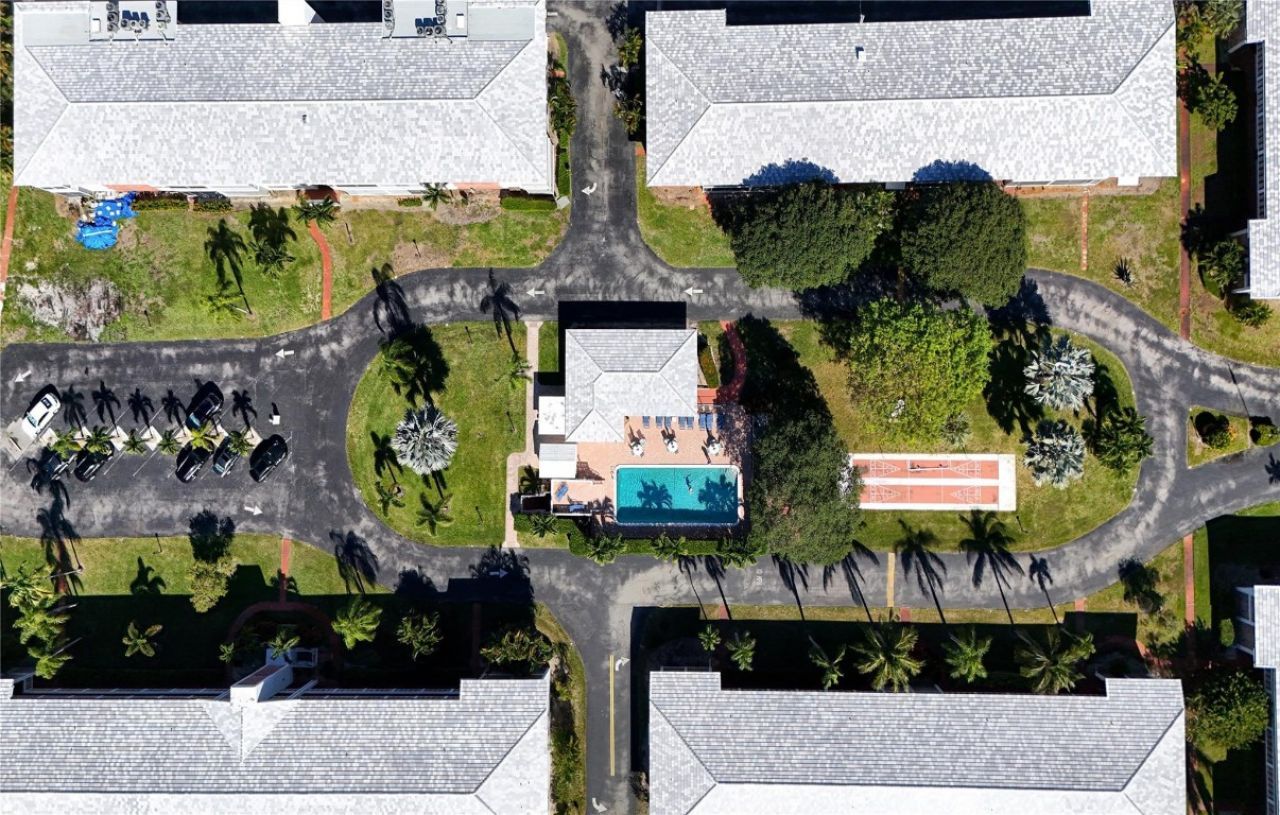 10 SE 13th St, Unit B3, Boca Raton, FL 33432 Photo