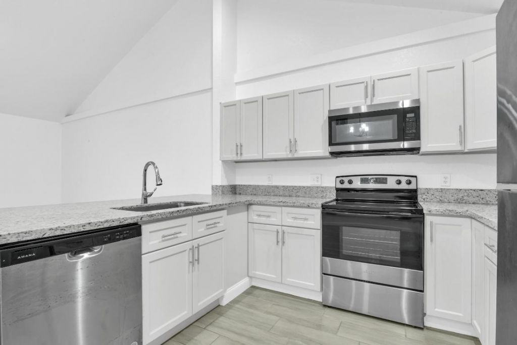 13737 Yarmouth Drive, Wellington, FL 33414 Photo