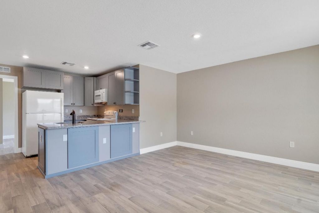 1405 Avenue G, Unit Apt A, Fort Pierce, FL 34950 Photo