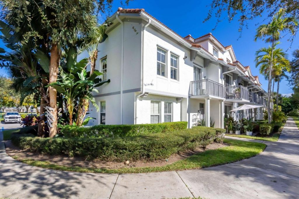 2044 Alta Meadows Lane, Unit 1809, Delray Beach, FL 33444 Photo