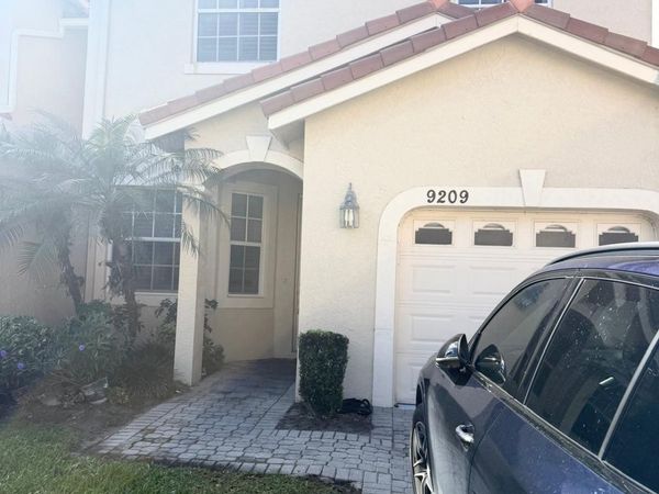 9209 Wentworth Lane, Port St. Lucie, FL 34986