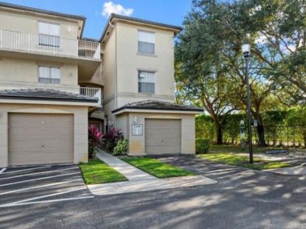 2100 Greenview Shores Boulevard, Unit 508, Wellington, FL 33414