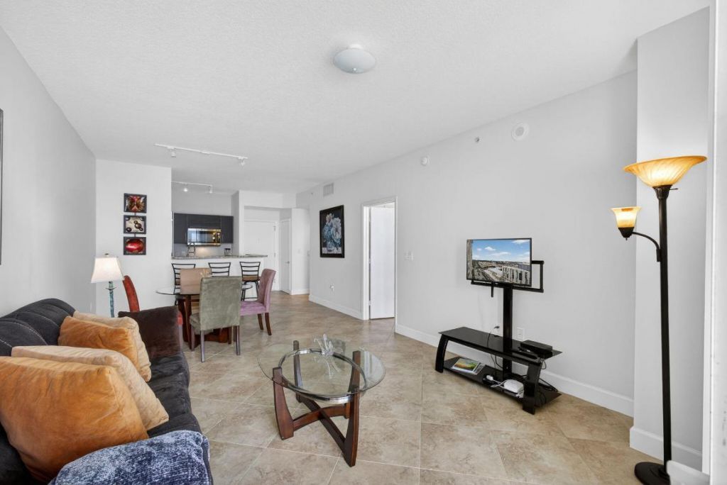 550 Okeechobee Boulevard, Unit 1618, West Palm Beach, FL 33401 Photo