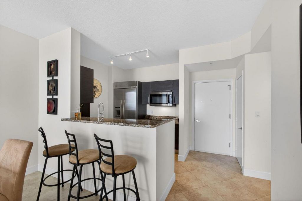 550 Okeechobee Boulevard, Unit 1618, West Palm Beach, FL 33401 Photo