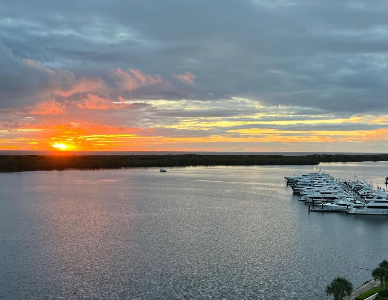 132 Lakeshore Drive, Unit 1118, North Palm Beach, FL 33408 Photo