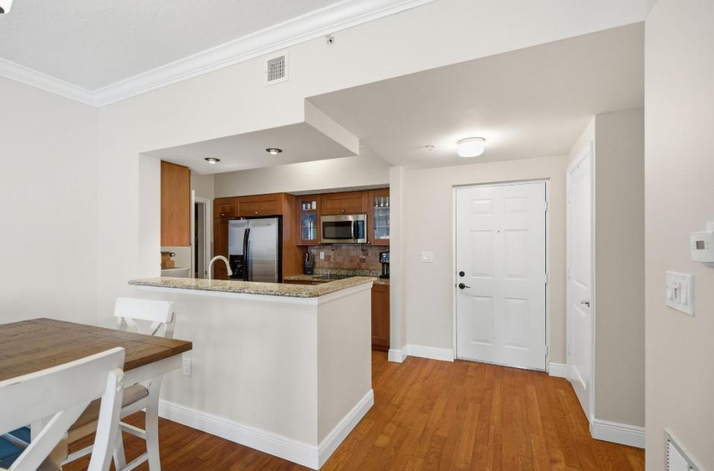 975 NW Flagler Avenue, Unit 307, Stuart, FL 34994 Photo