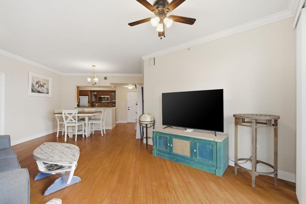 975 NW Flagler Avenue, Unit 307, Stuart, FL 34994 Photo