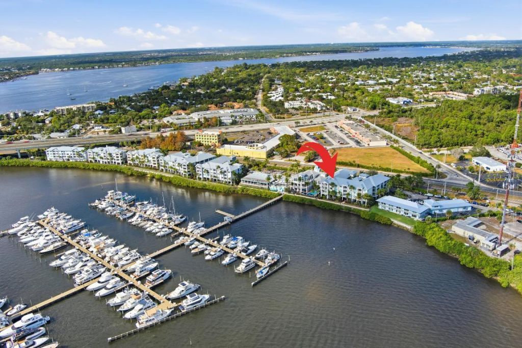 975 NW Flagler Avenue, Unit 307, Stuart, FL 34994 Photo