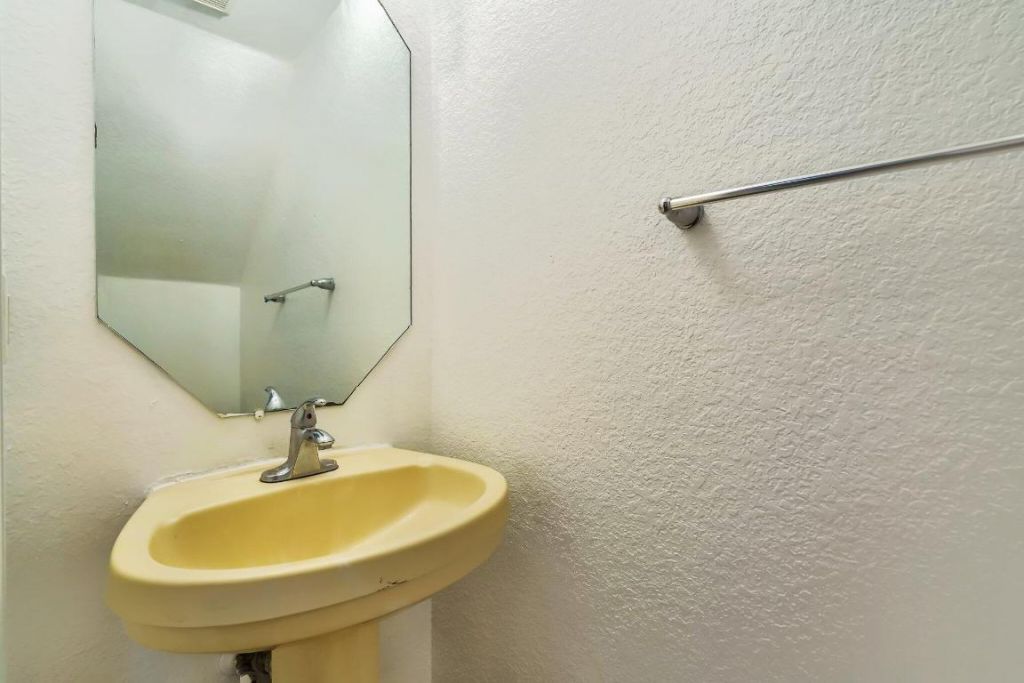 1969 Alamanda Way, Unit 1969, Riviera Beach, FL 33404 Photo