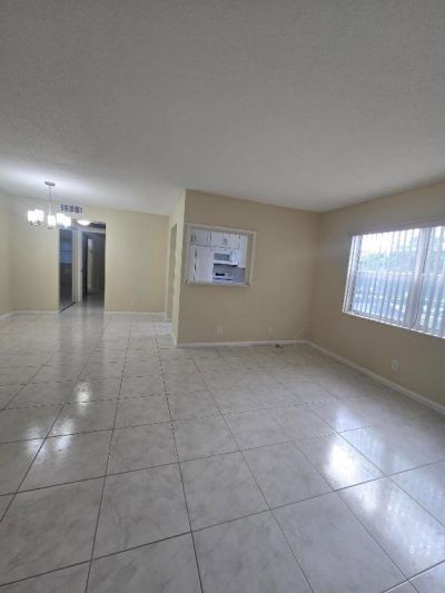 17 Cambridge A, West Palm Beach, FL 33417 Photo