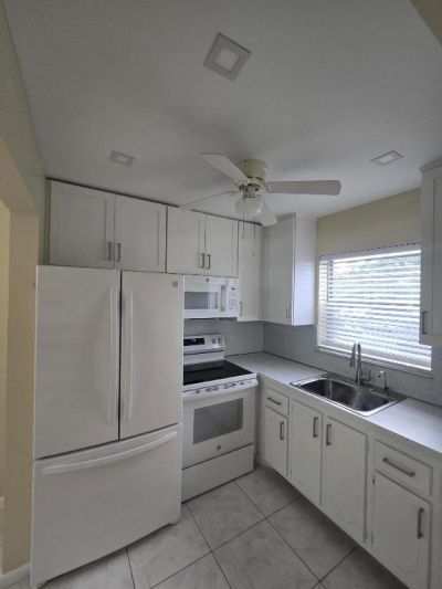 17 Cambridge A, West Palm Beach, FL 33417 Photo