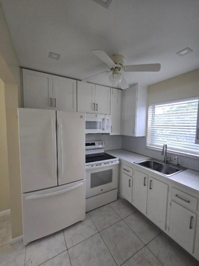 17 Cambridge A, West Palm Beach, FL 33417 Photo