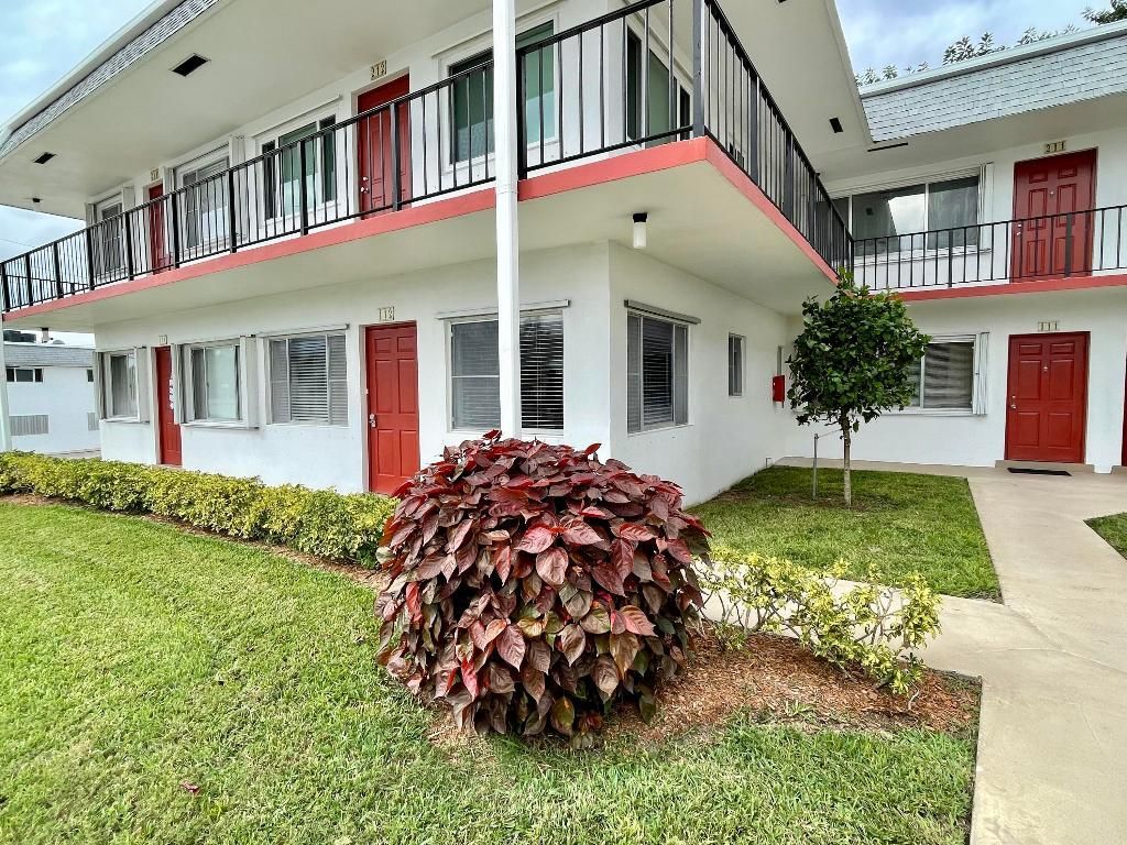 3120 Cynthia Lane, Unit 112, Lake Worth Beach, FL 33461 Photo