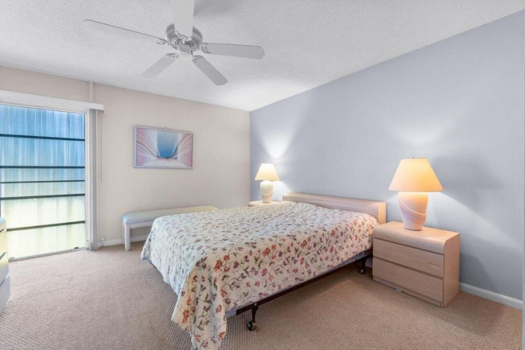 2 Golfs Edge, Unit D, West Palm Beach, FL 33417 Photo
