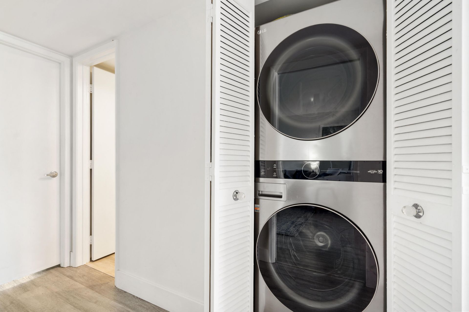 3900 Oaks Clubhouse Drive, Unit 503, Pompano Beach, FL 33069 Photo