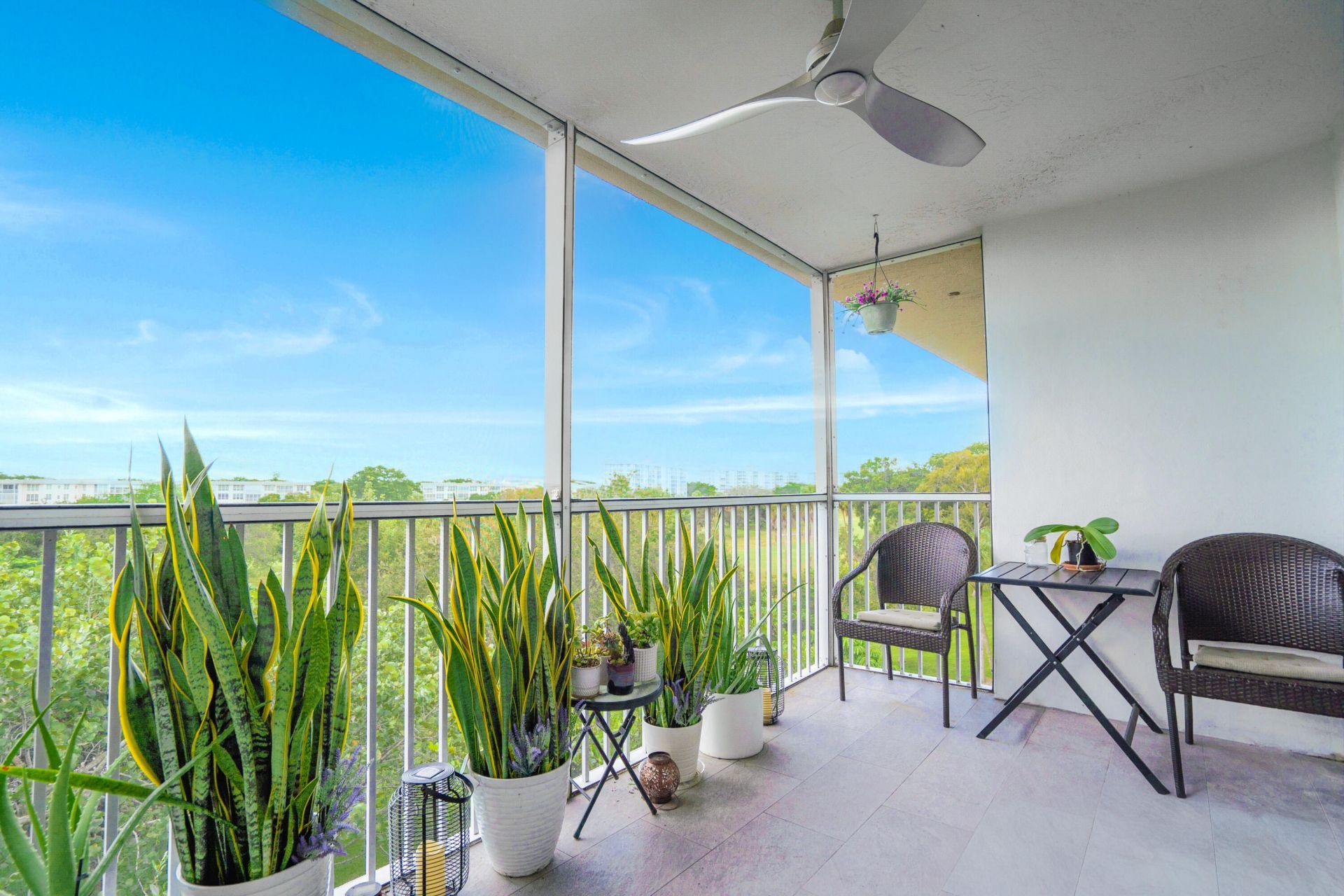 3900 Oaks Clubhouse Drive, Unit 503, Pompano Beach, FL 33069 Photo
