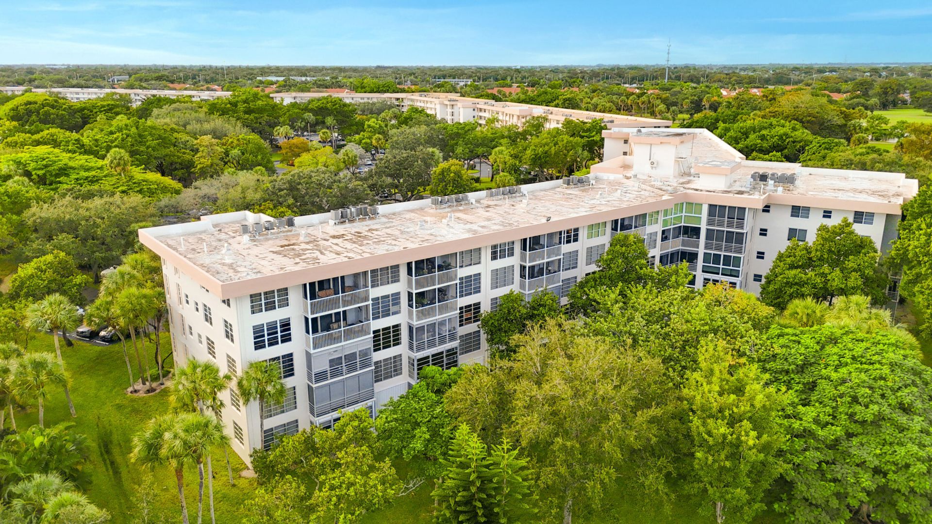 3900 Oaks Clubhouse Drive, Unit 503, Pompano Beach, FL 33069 Photo