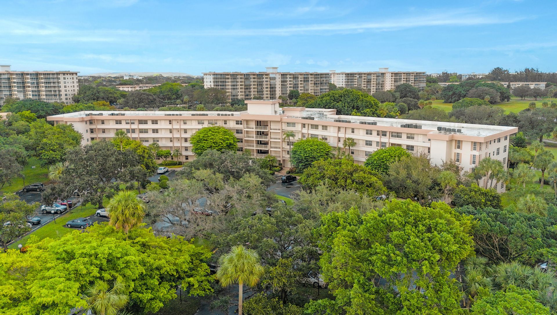 3900 Oaks Clubhouse Drive, Unit 503, Pompano Beach, FL 33069 Photo