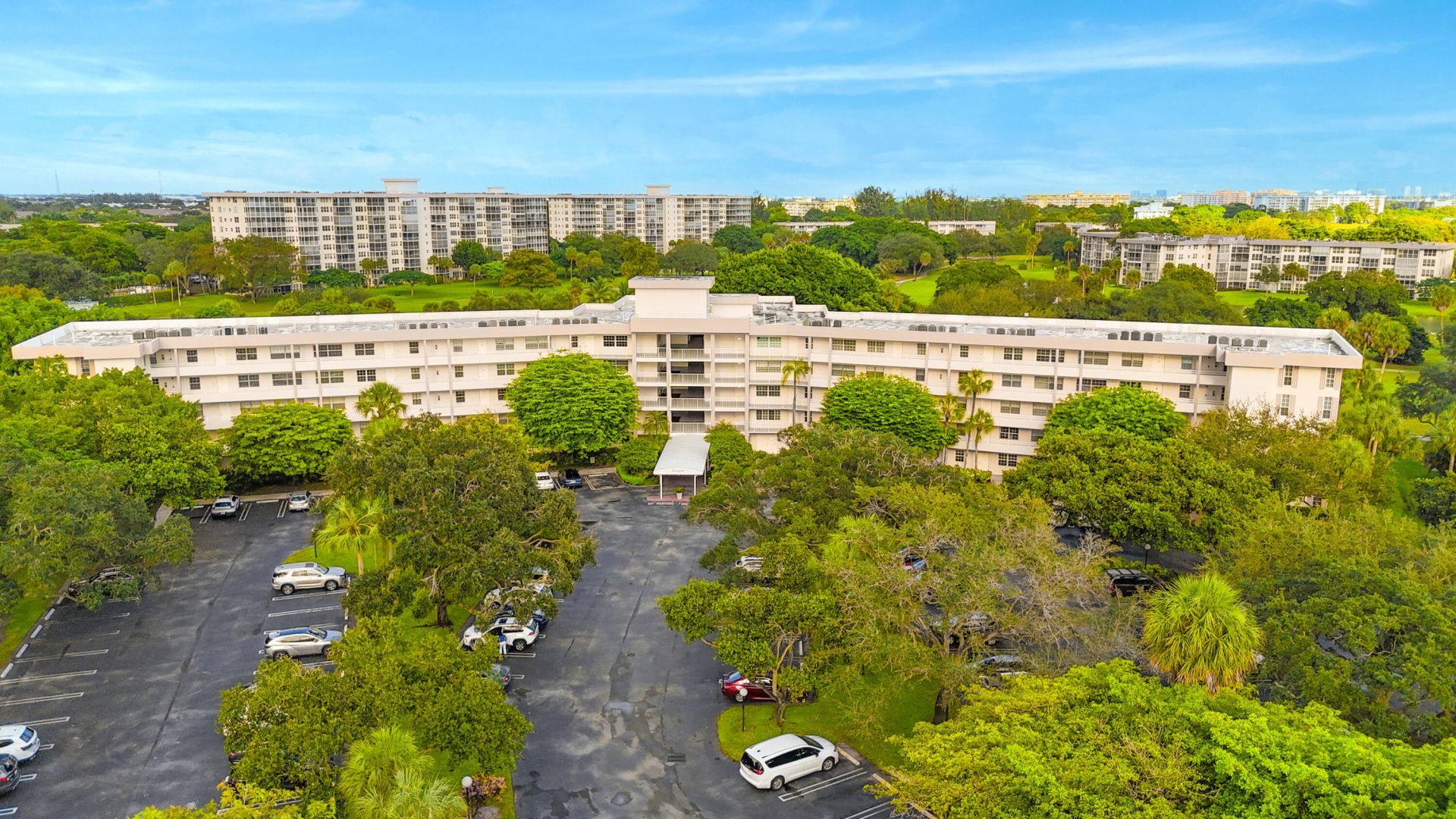 3900 Oaks Clubhouse Drive, Unit 503, Pompano Beach, FL 33069 Photo