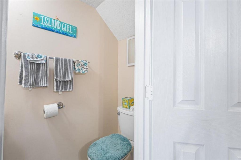 1300 Seaway Dr Drive, Unit B10, Hutchinson Island, FL 34949 Photo