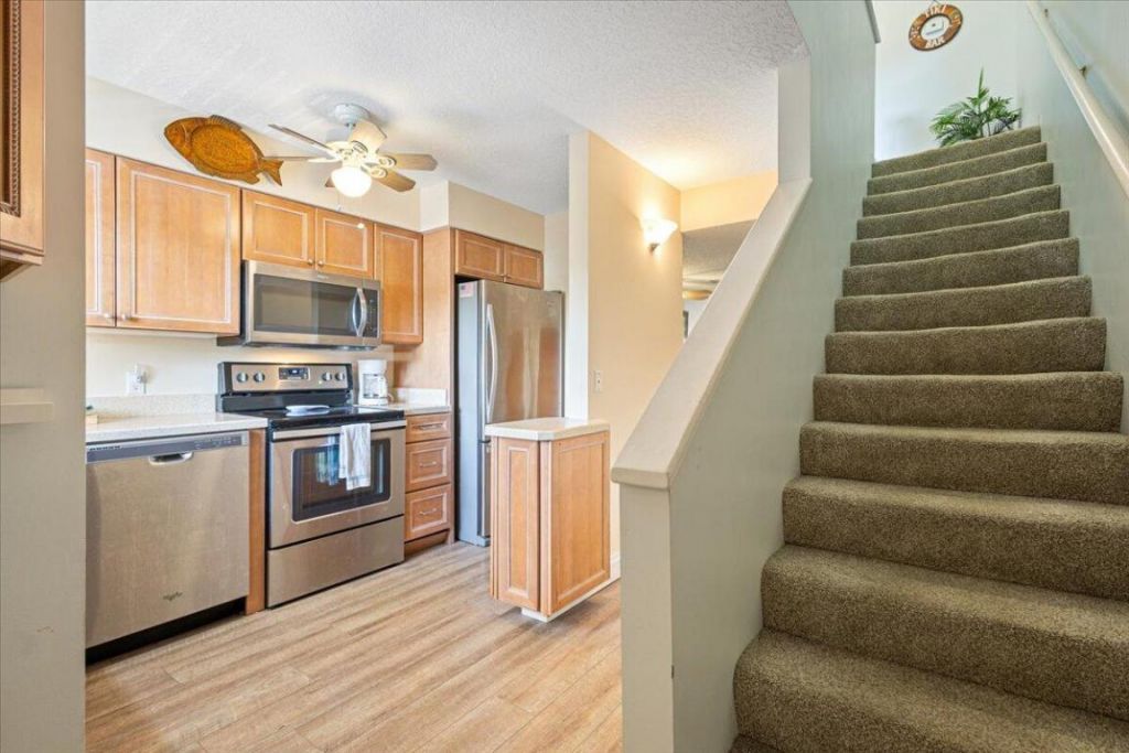 1300 Seaway Dr Drive, Unit B10, Hutchinson Island, FL 34949 Photo