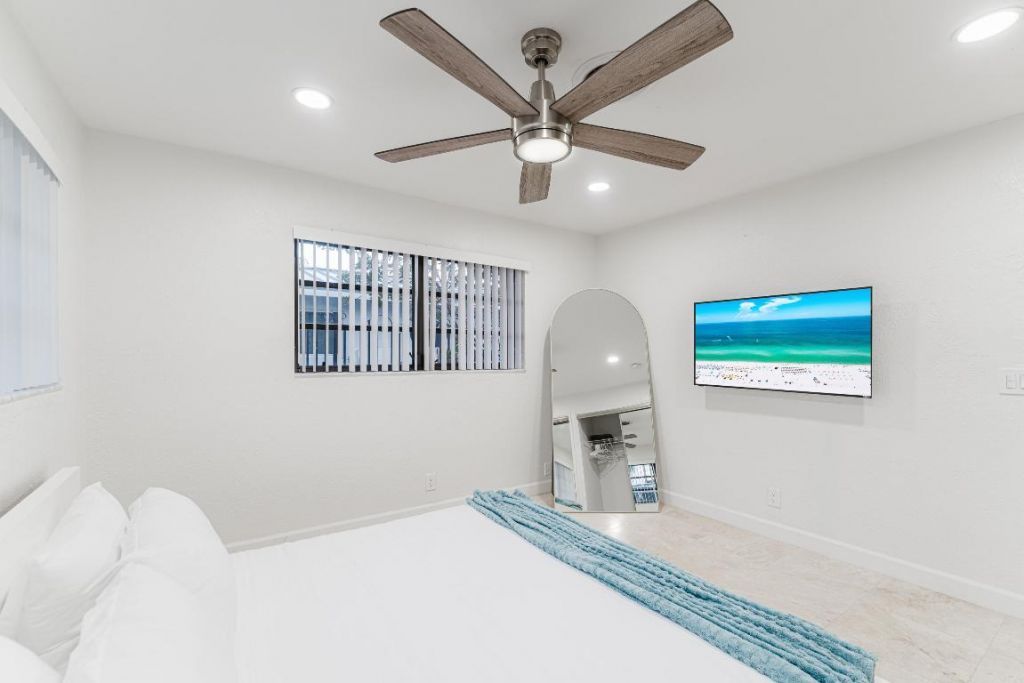 1016 NE 26th Avenue, Unit 1016, Pompano Beach, FL 33062 Photo