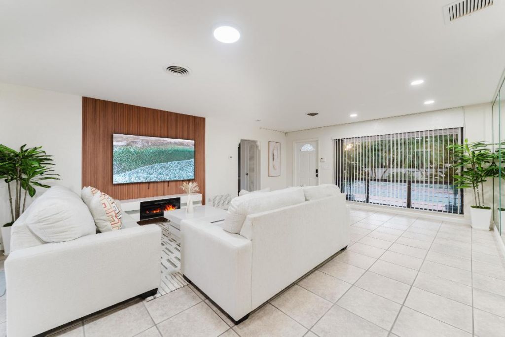 1016 NE 26th Avenue, Unit 1016, Pompano Beach, FL 33062 Photo