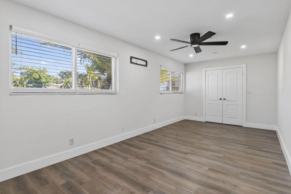 122 Arlington Place, West Palm Beach, FL 33405 Photo