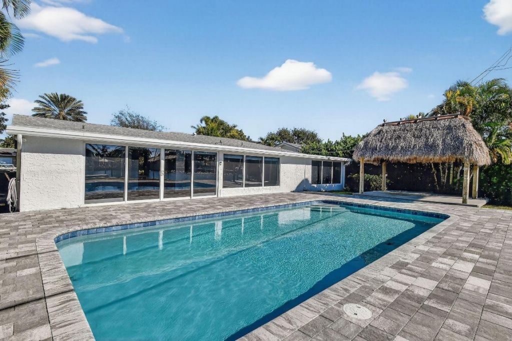 122 Arlington Place, West Palm Beach, FL 33405 Photo