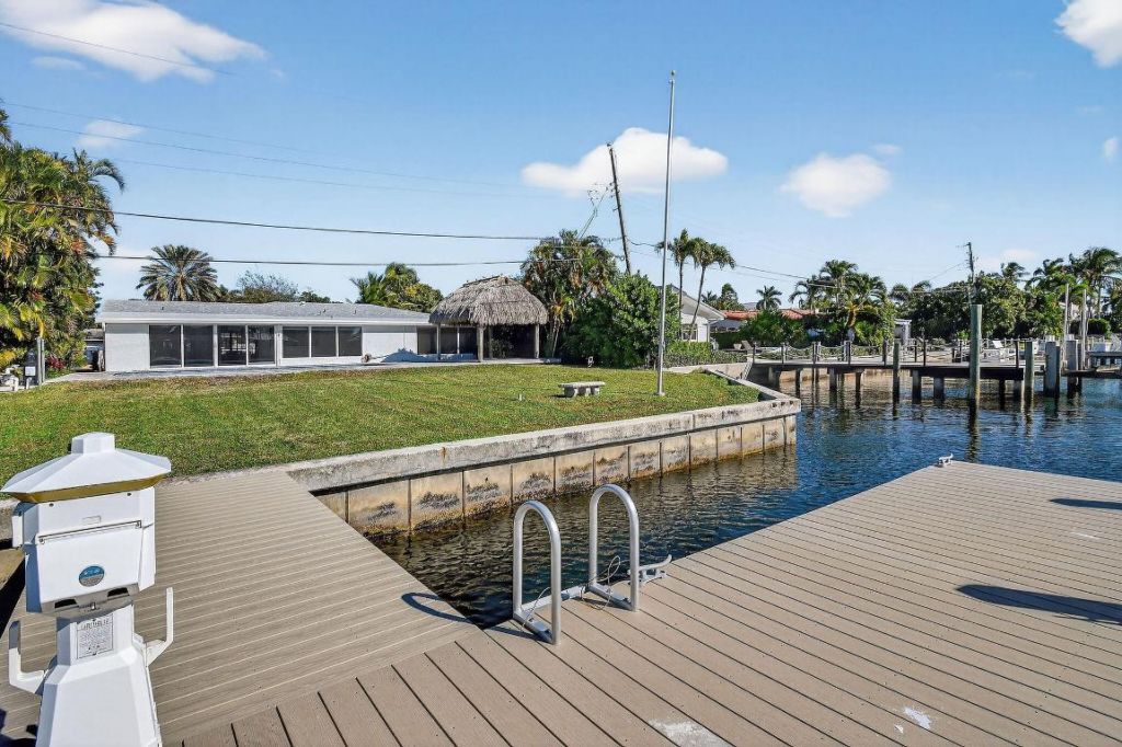 122 Arlington Place, West Palm Beach, FL 33405 Photo