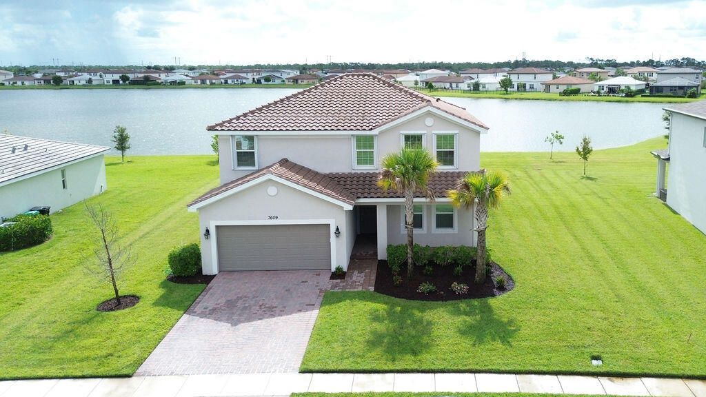 7609 NW Archerfield Drive, Port Saint Lucie, FL 34987 Photo