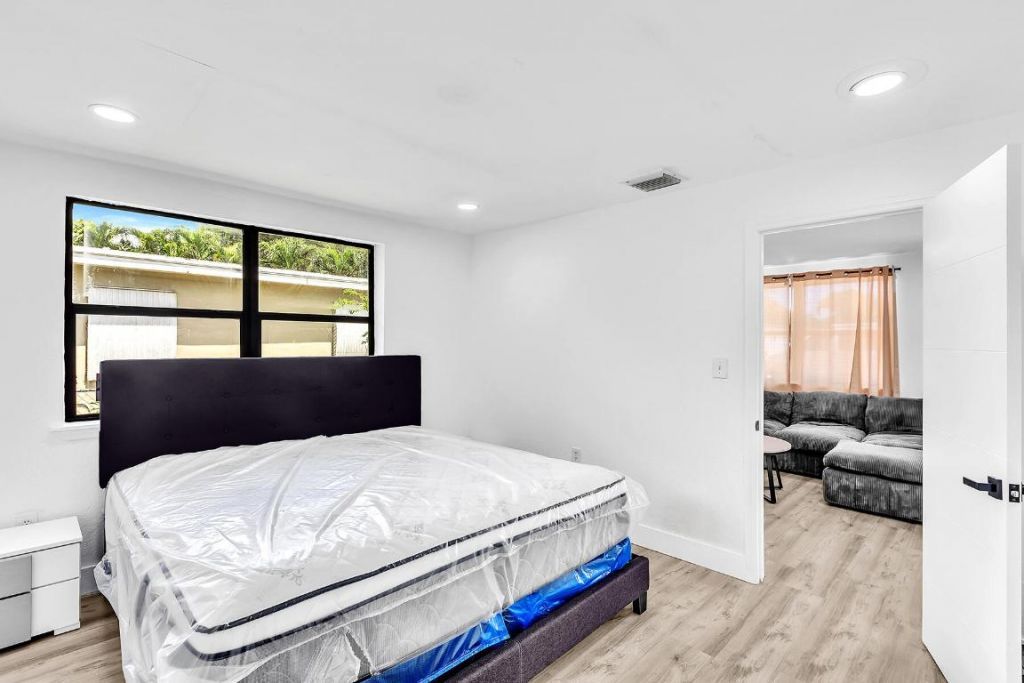 14120 NW 5th Avenue, North Miami, FL 33168 Photo